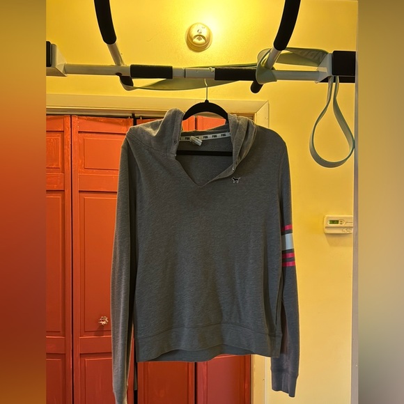 Victoria Secret Pink Cozy Hoodoe - Picture 2 of 6